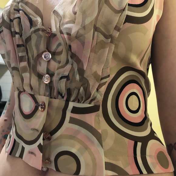 RARE! BEAUTIFUL VINTAGE CHANEL SLEEVELESS BLOUSE - Picture 8 of 9